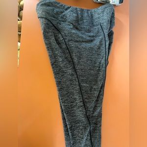 Simply Vera Vera Wang 7/8 capri leggings